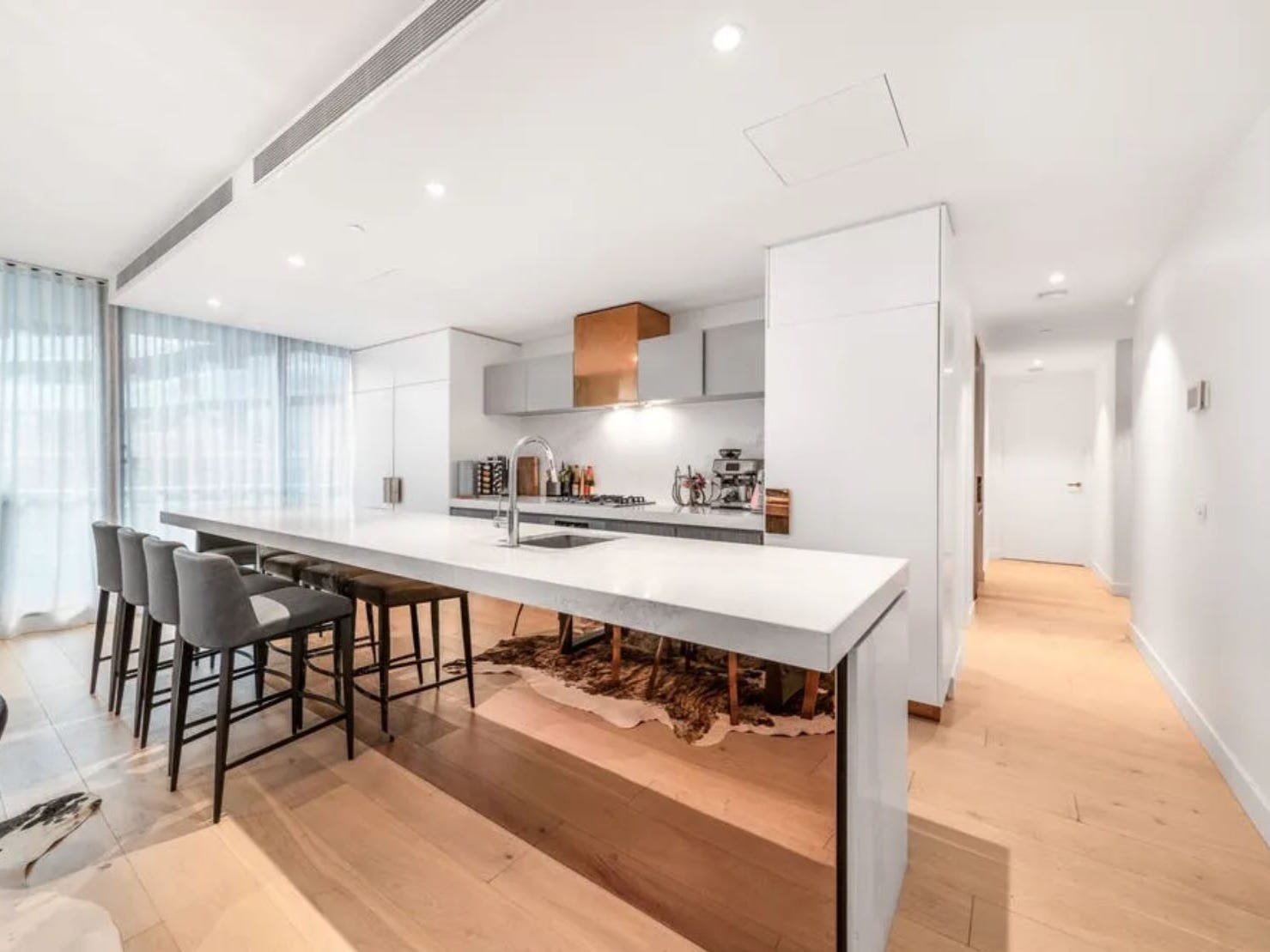 Private Property - Melbourne, Vic 3004