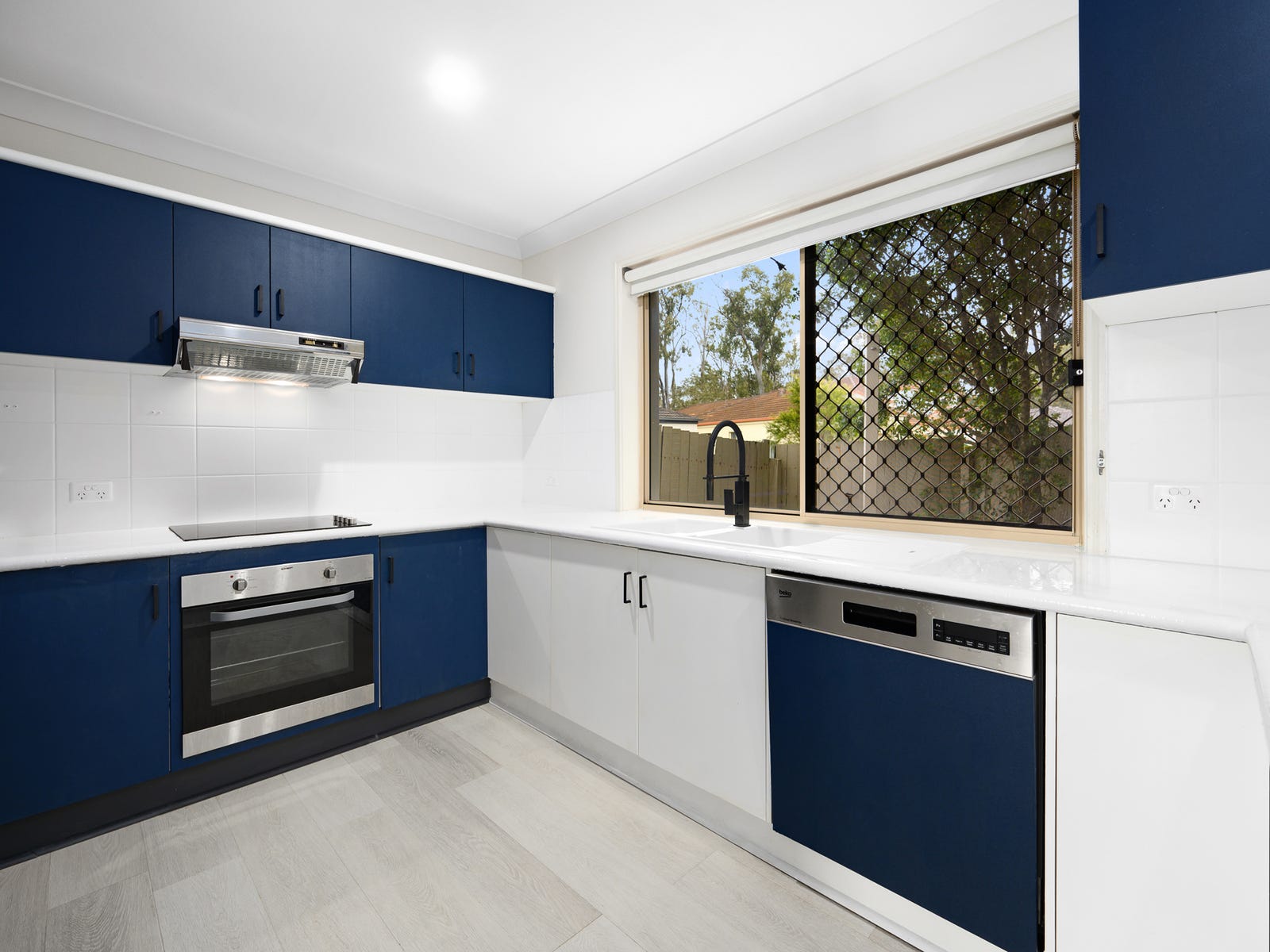 Private Property - Arundel, Qld 4214