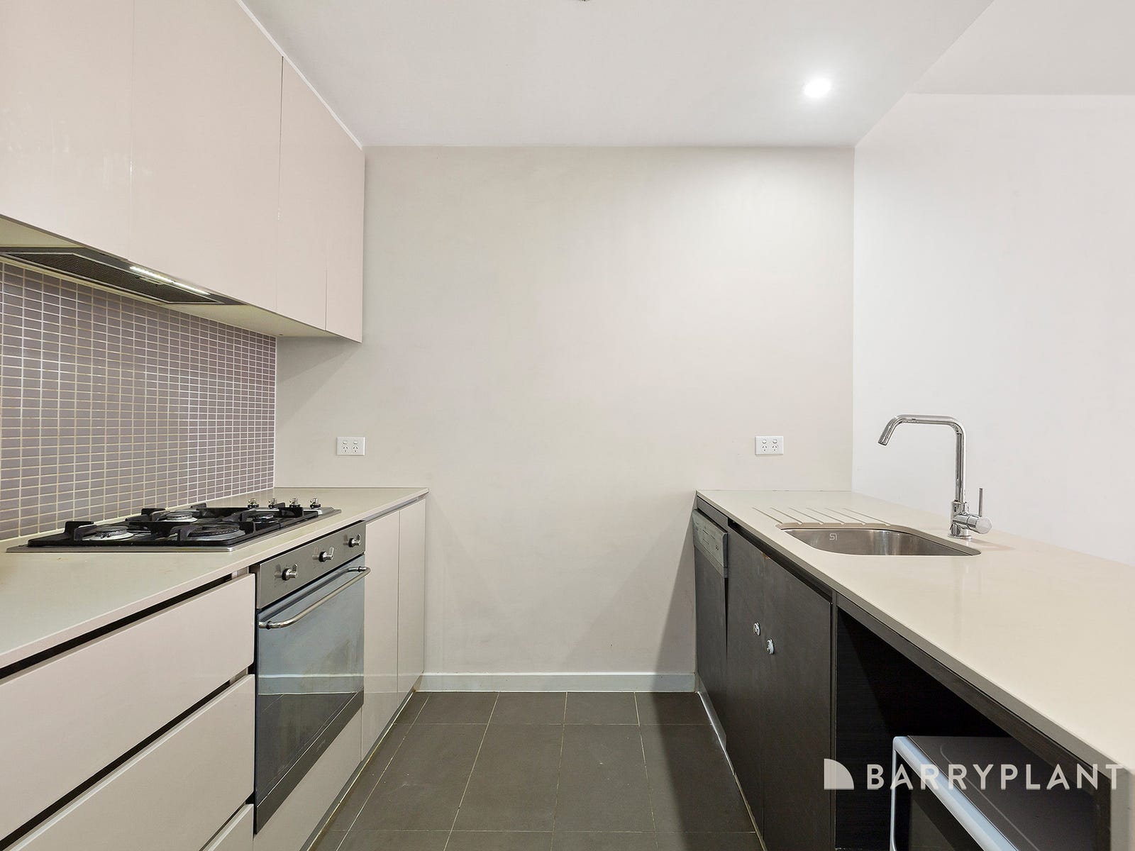 Private Property - Melbourne, Vic 3000